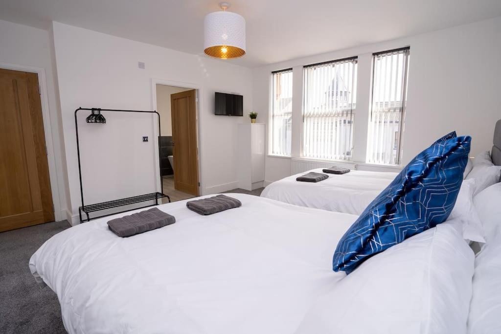 Luxury Town Apartment With Roof Terrace, Sleeps 6 Blackpool Bagian luar foto